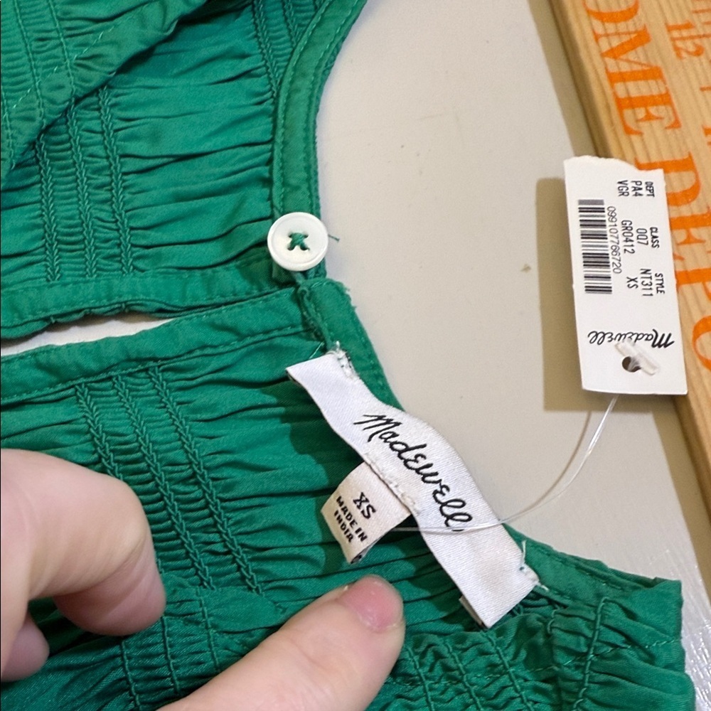 CLEAROUT Madewell The Melody Bubble-Hem Smocked Midi Dress in Poplin Size XS - Picture 6 of 10